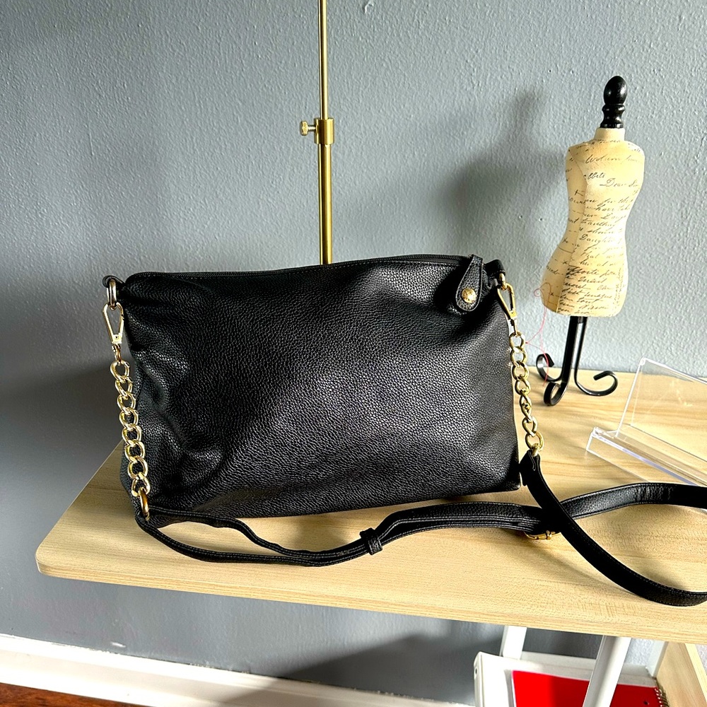 MARC NEW YORK Pebbles vegan leather Crossbody bag.